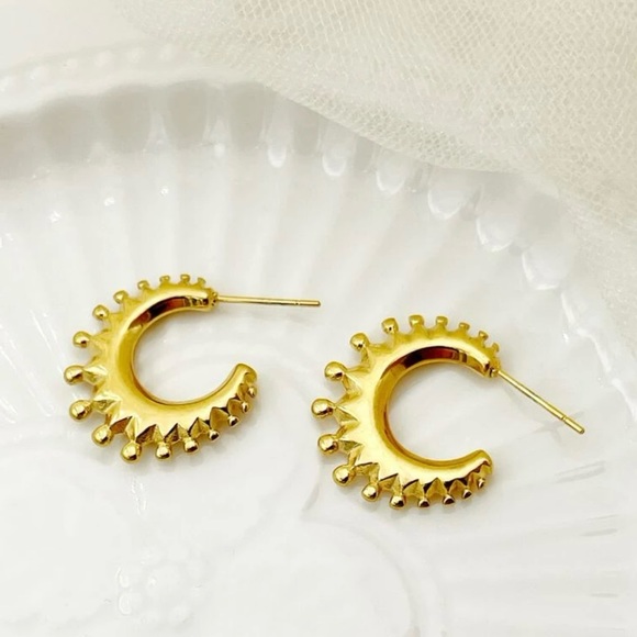 “Tiara” Crown Coronet Diadem Circlet Sovereign Royal Regal Baroque Medieval Hoop - Picture 4 of 4